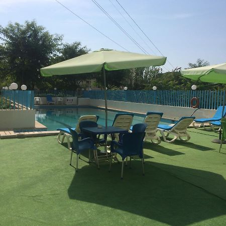 Queens Land Hotel จูนิเย ภายนอก รูปภาพ