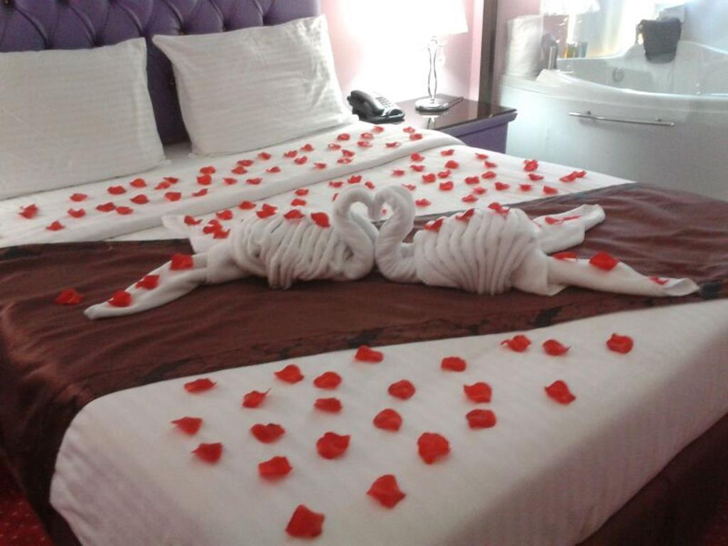 Queens Land Hotel จูนิเย ภายนอก รูปภาพ
