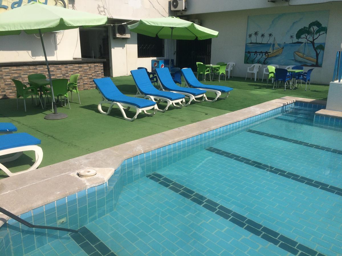 Queens Land Hotel จูนิเย ภายนอก รูปภาพ
